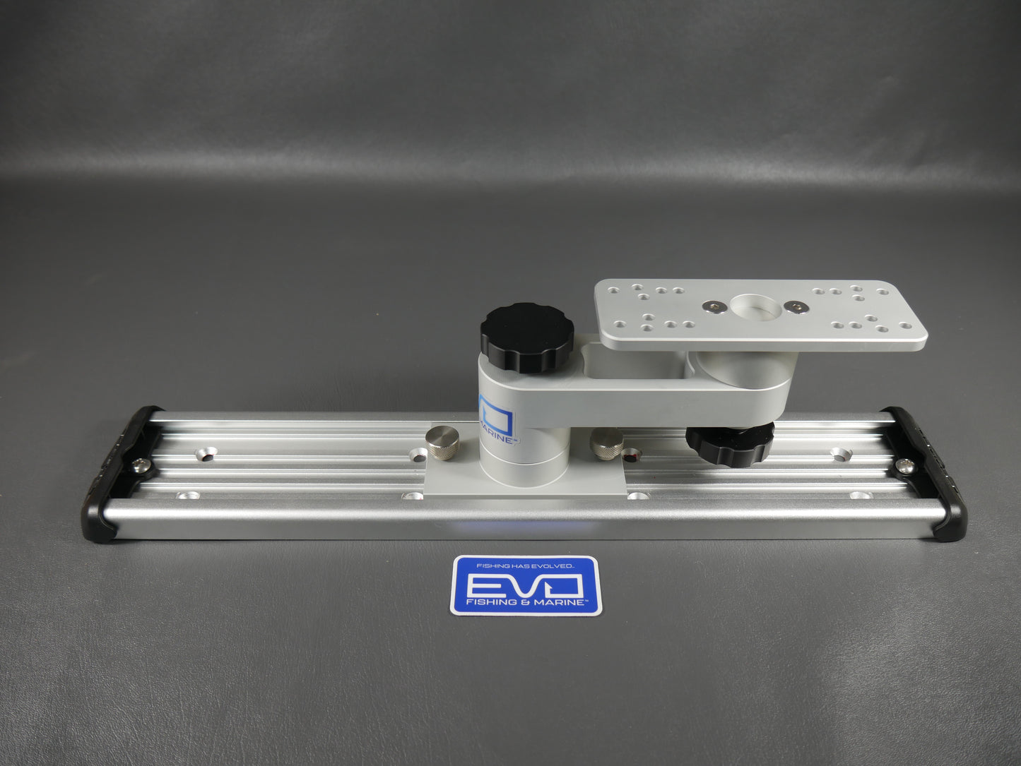 VEKT-R Swing Arm Marine Electronics Mount