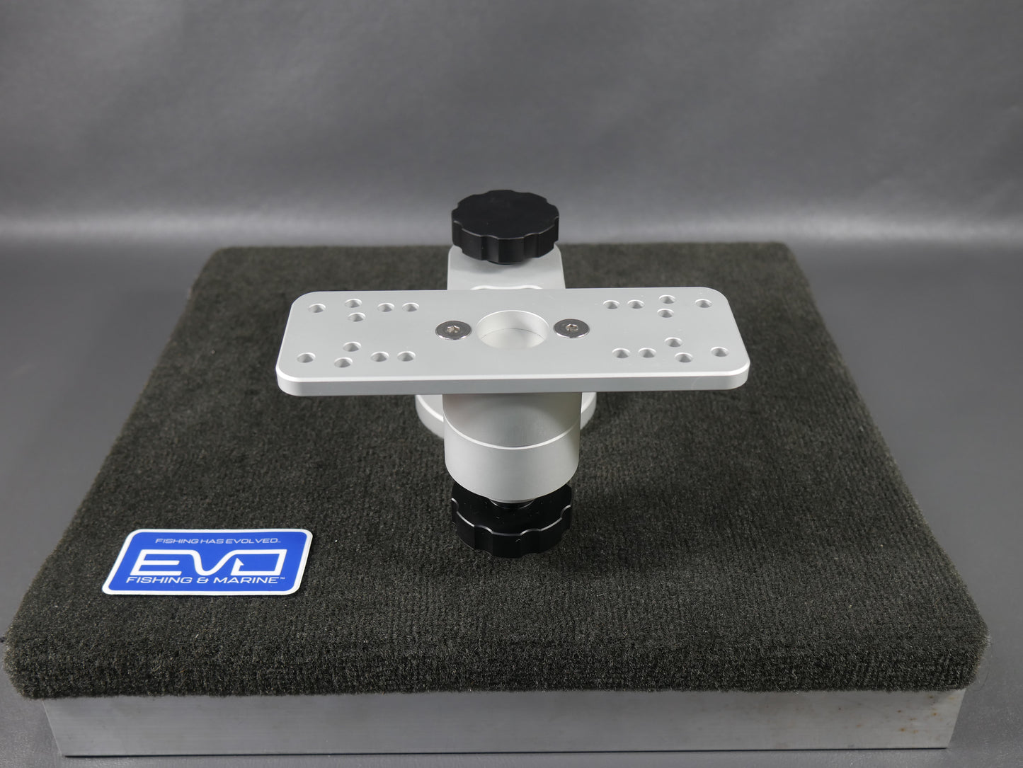 VEKT-R Swing Arm Marine Electronics Mount