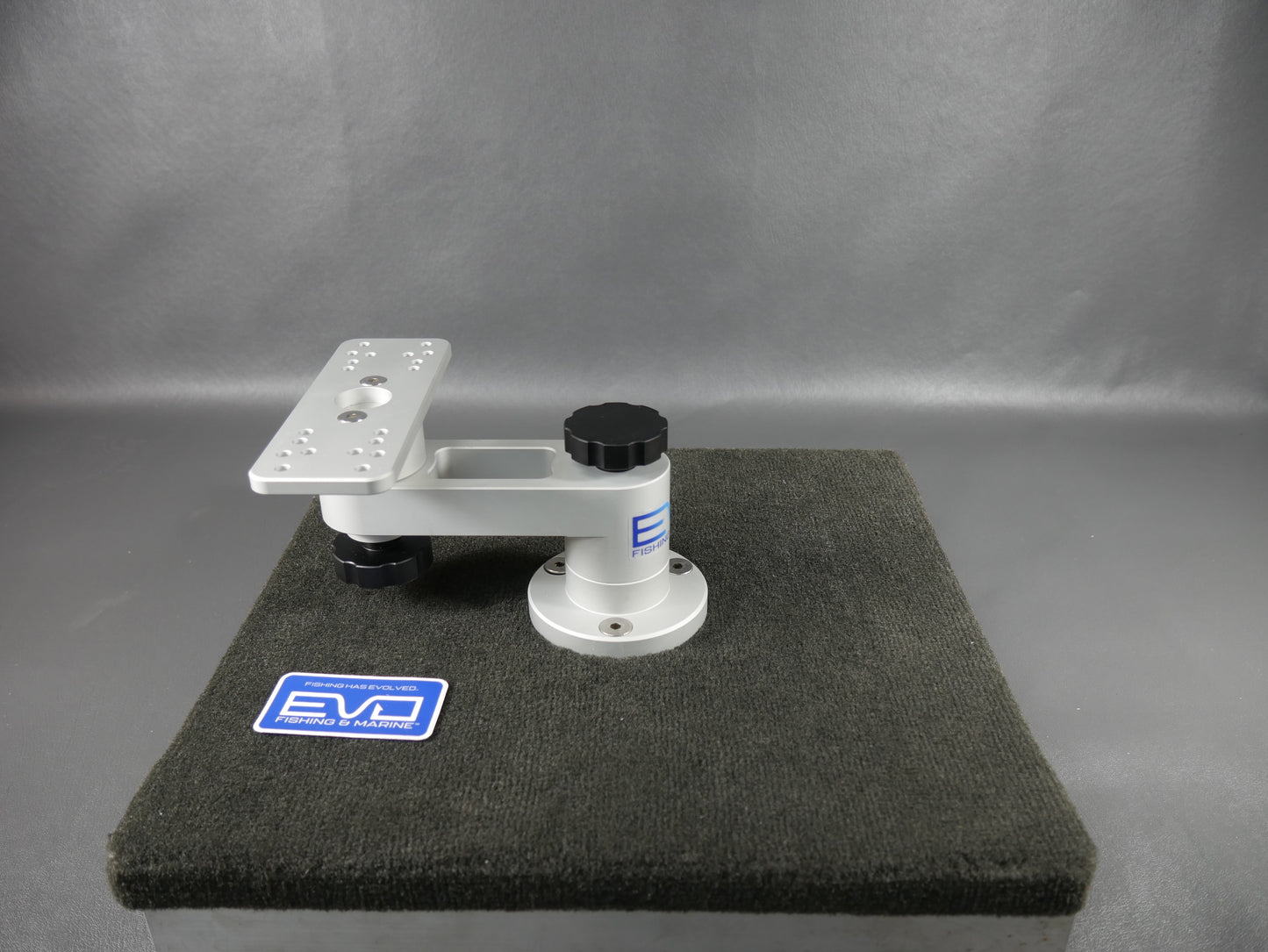 VEKT-R Swing Arm Marine Electronics Mount
